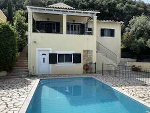 Front of property - Villa Victoria (Corfu)