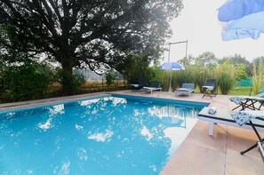 Outdoor pool - Leopard Valley (Mathura)