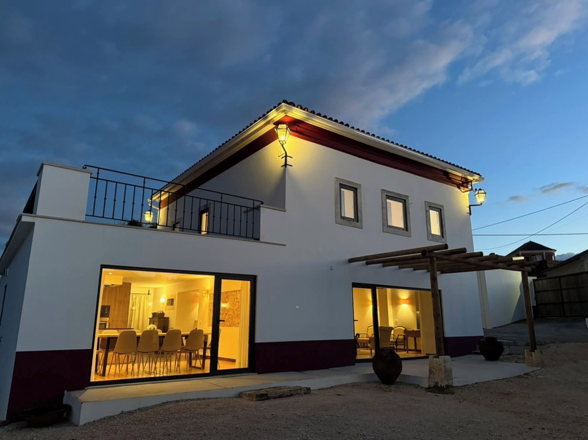 واي فاي مجانًا وملاءات أسرّة