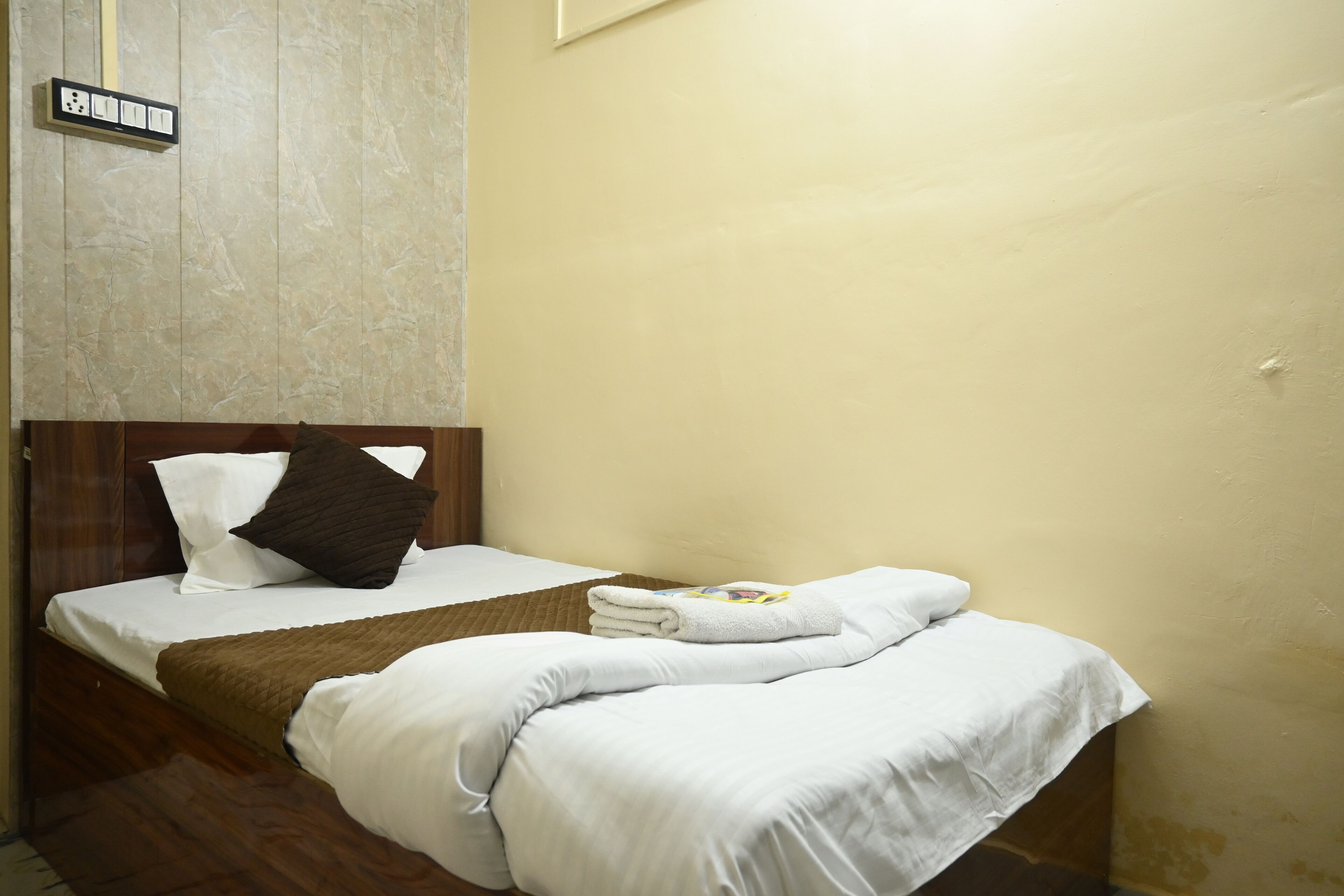 Deluxe Single Room | Free WiFi