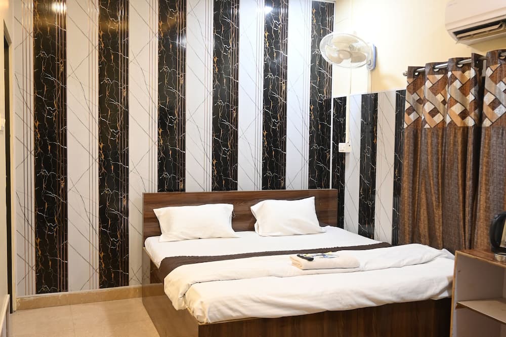 Hotel Omkar Residency