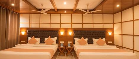 Familienzimmer | Schreibtisch, Bügeleisen/Bügelbrett, kostenloses WLAN