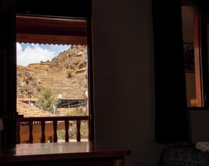 Free WiFi, bed sheets - Hotel El Chasqui (Ollantaytambo)