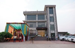 Façana frontal de l'allotjament