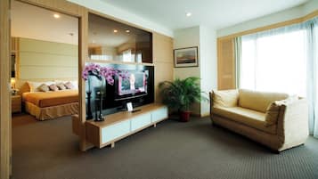 In-room safe, desk, iron/ironing board, free WiFi