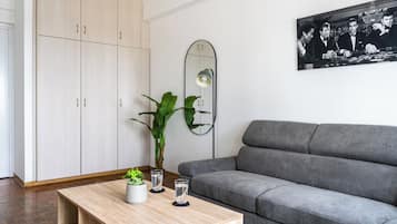 Apartment, 1 Doppelbett, Küche, Stadtblick | Wohnzimmer | 43-Zoll-Smart-TV mit Digitalempfang, Netflix, Streaming-Dienste