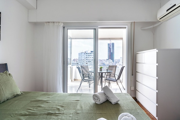 Appartement, 1 tweepersoonsbed, keuken, uitzicht op stad | Lakens van Egyptisch katoen, luxe beddengoed, individueel gedecoreerd