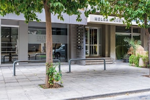A modern building with a sign reading "MEGA COURT". - Bastia - Skyline 1-BR Apt in Nicosia (Nicosia)