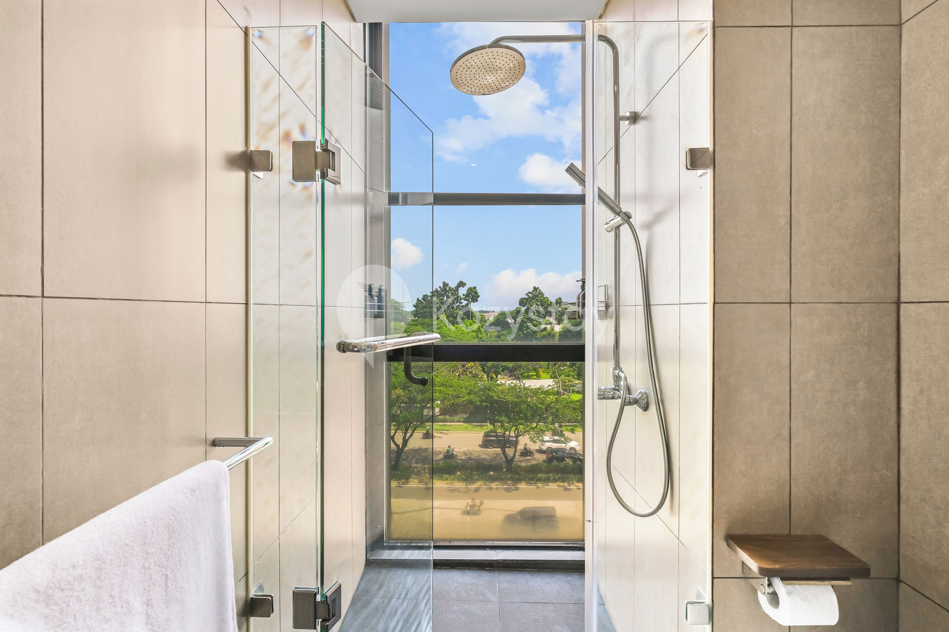 Apartment, 2 Bedrooms, City View | Bathroom | Separate tub and shower, free toiletries, hair dryer, bidet