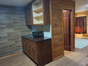 Desk, laptop workspace - The Mint Motel (Arlington)