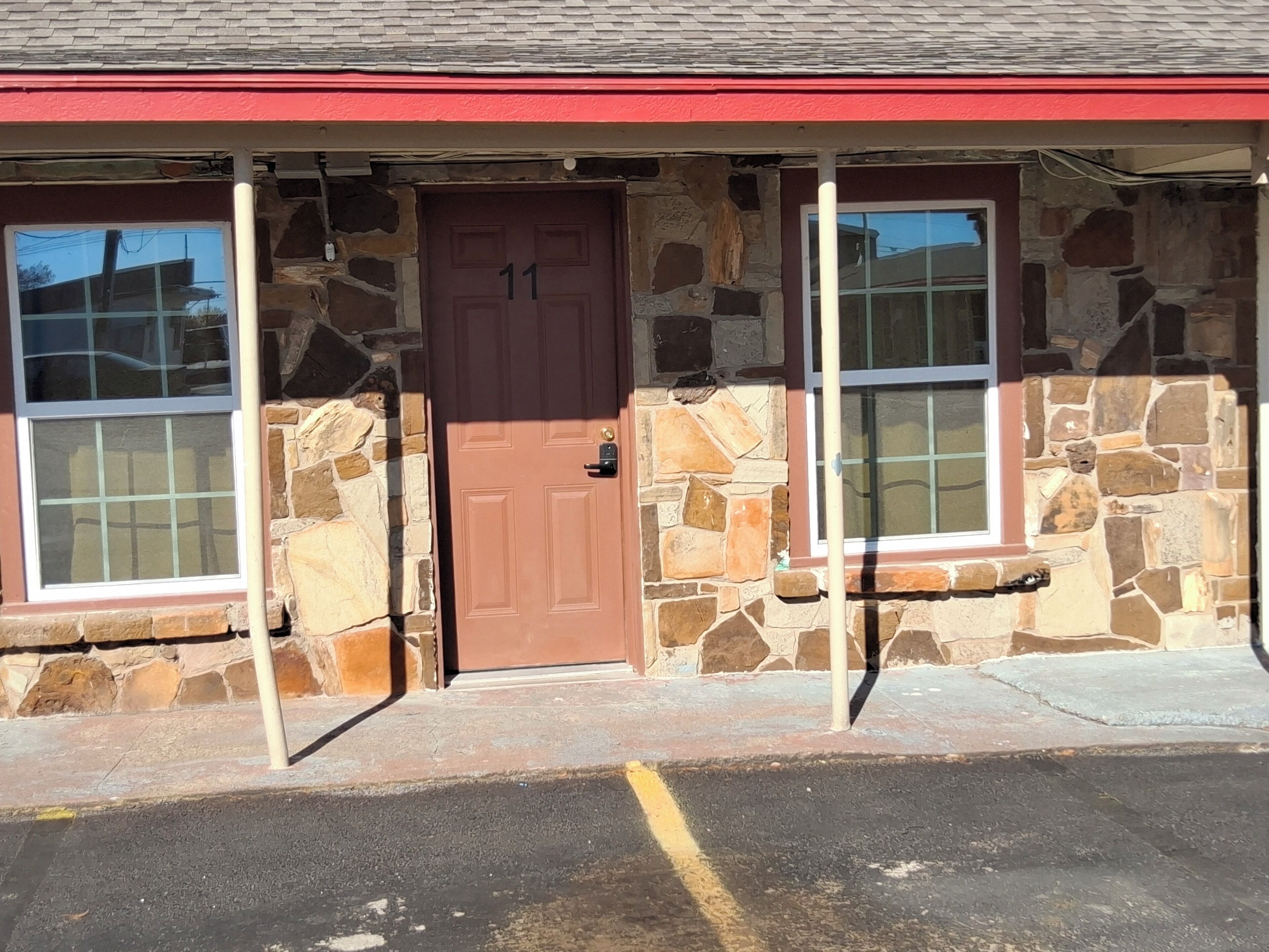 ด้านหน้าที่พัก