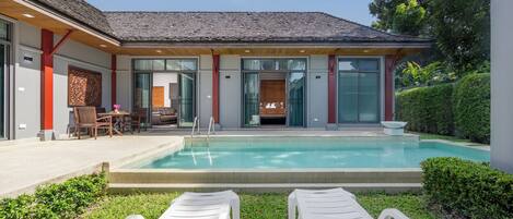 Comfort-Villa, 2 Schlafzimmer, Poolblick