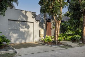 Entrada de la propiedad