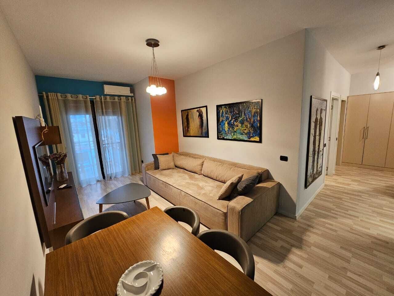 Eenvoudig appartement, uitzicht op stad | Woonruimte