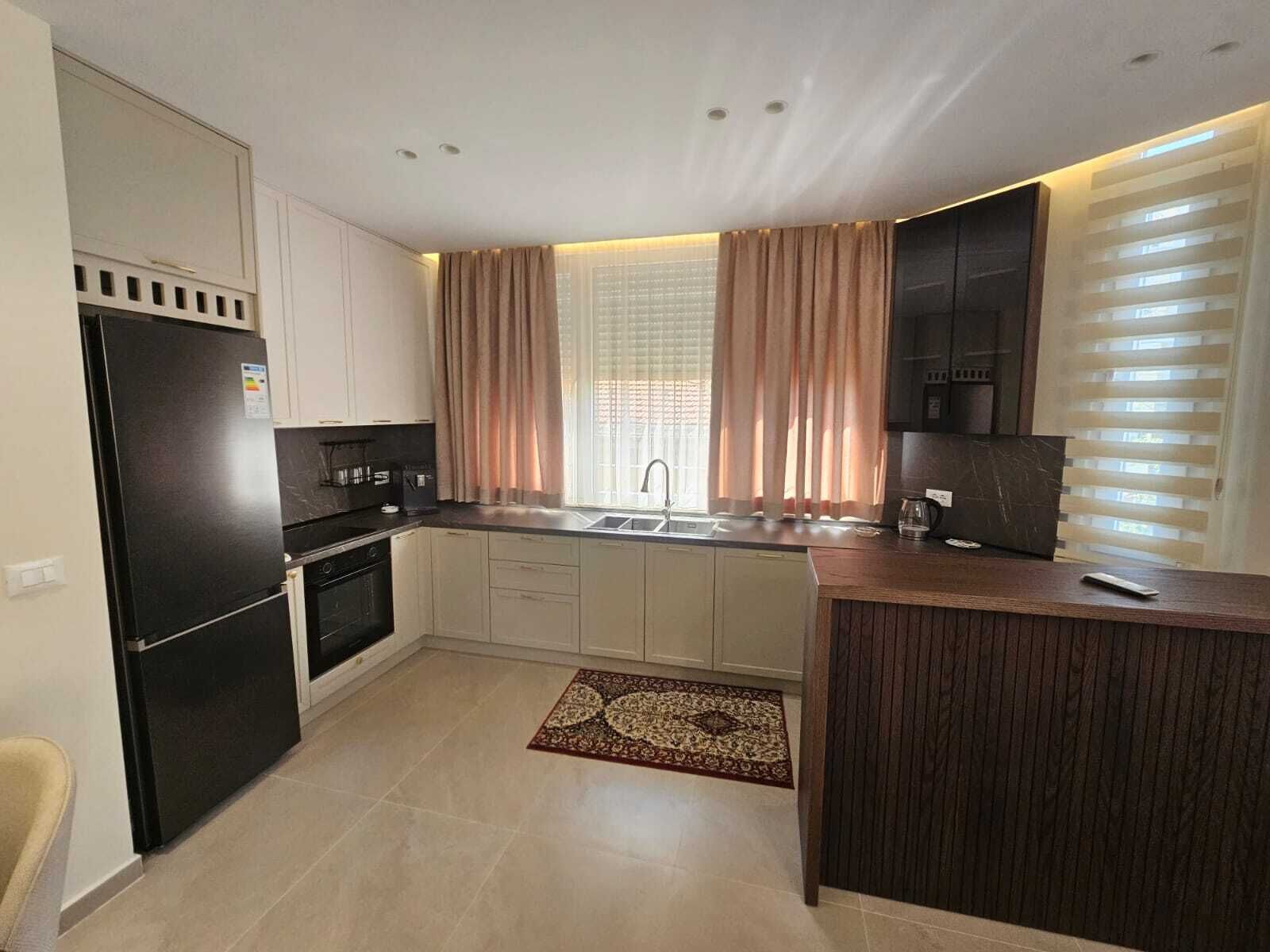 Family Apartment, City View | Private kitchen