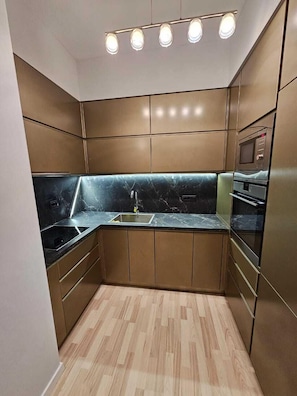 Basic Apartment, City View | Private kitchen - My Apartments Tirana (Tirana)