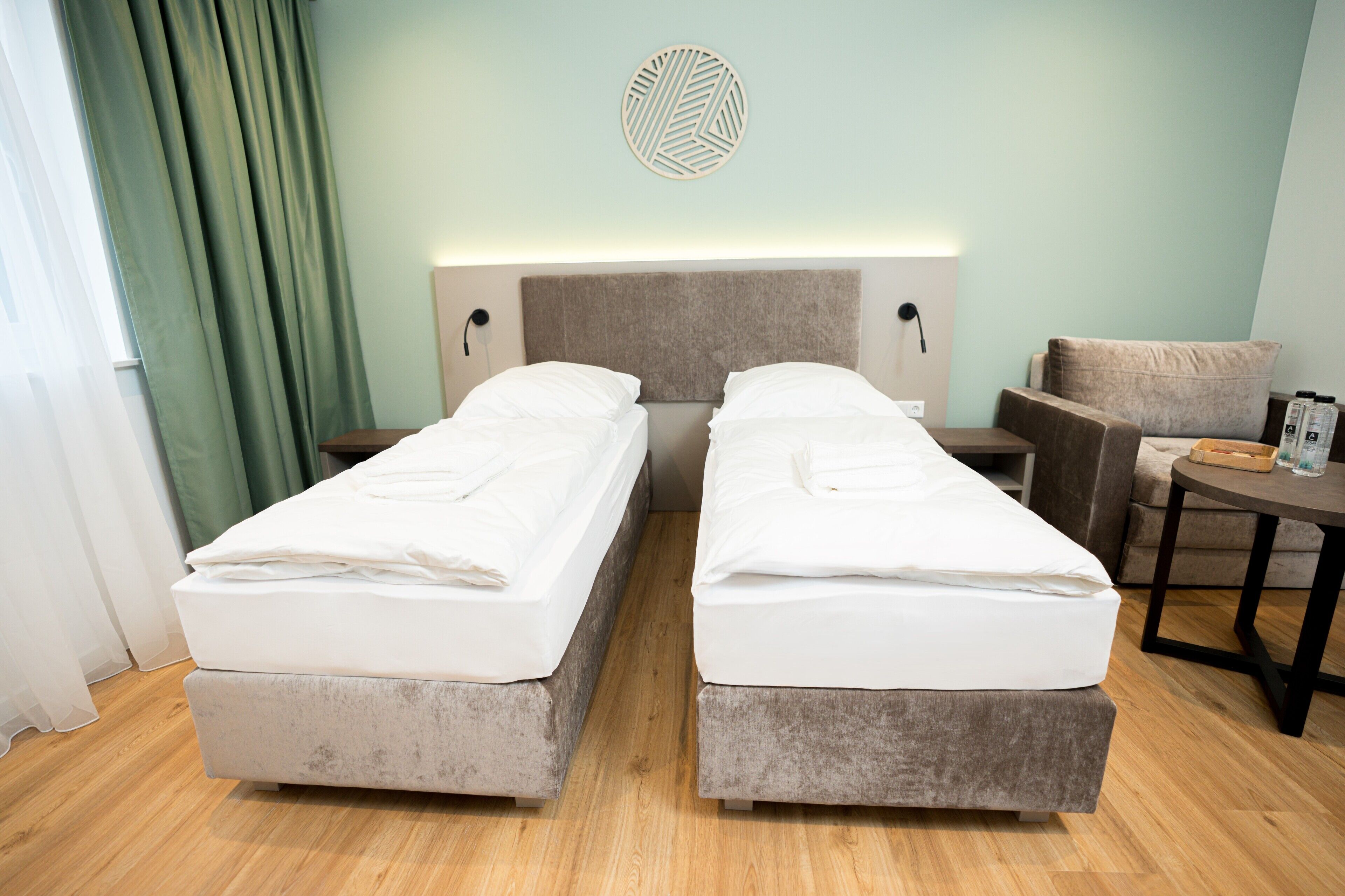 Coffres-forts dans les chambres, bureau