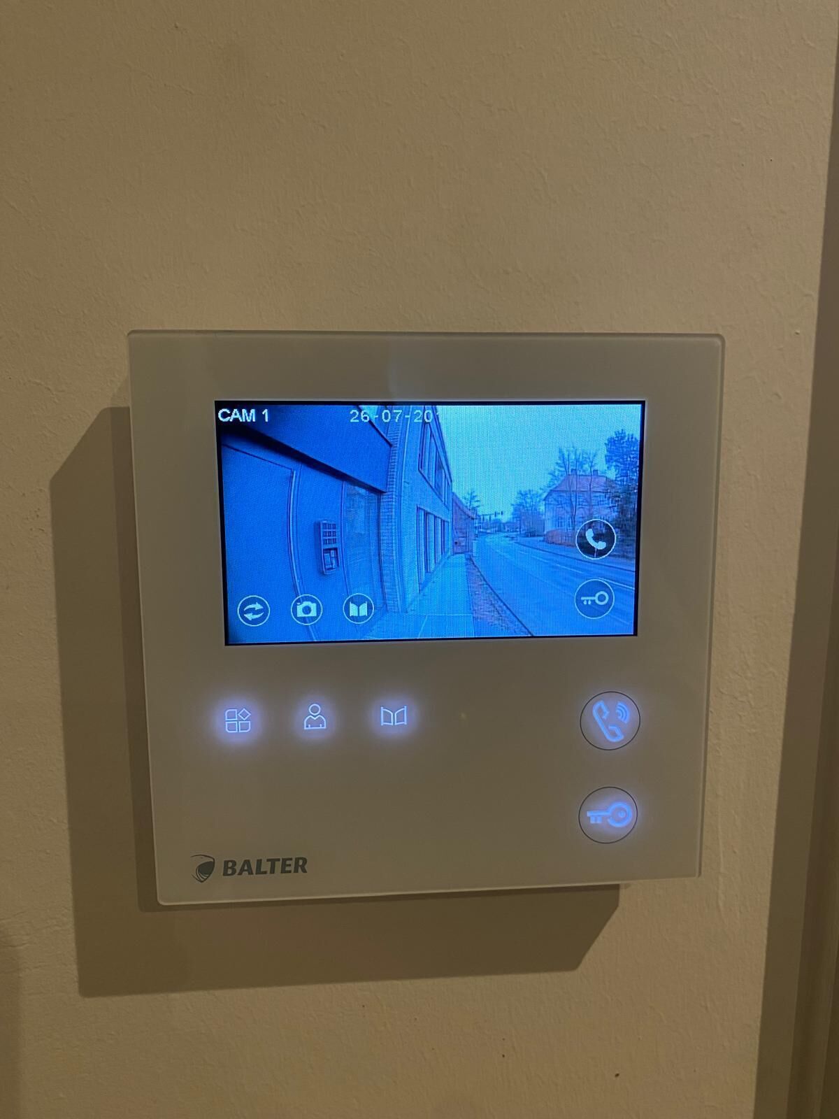 In-room safe, desk, laptop workspace, soundproofing