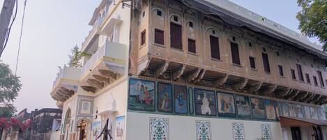 Voorkant van accommodatie