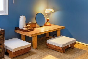 Free WiFi, bed sheets - Tainan Love & Friendship Smart Stay (Tainan)