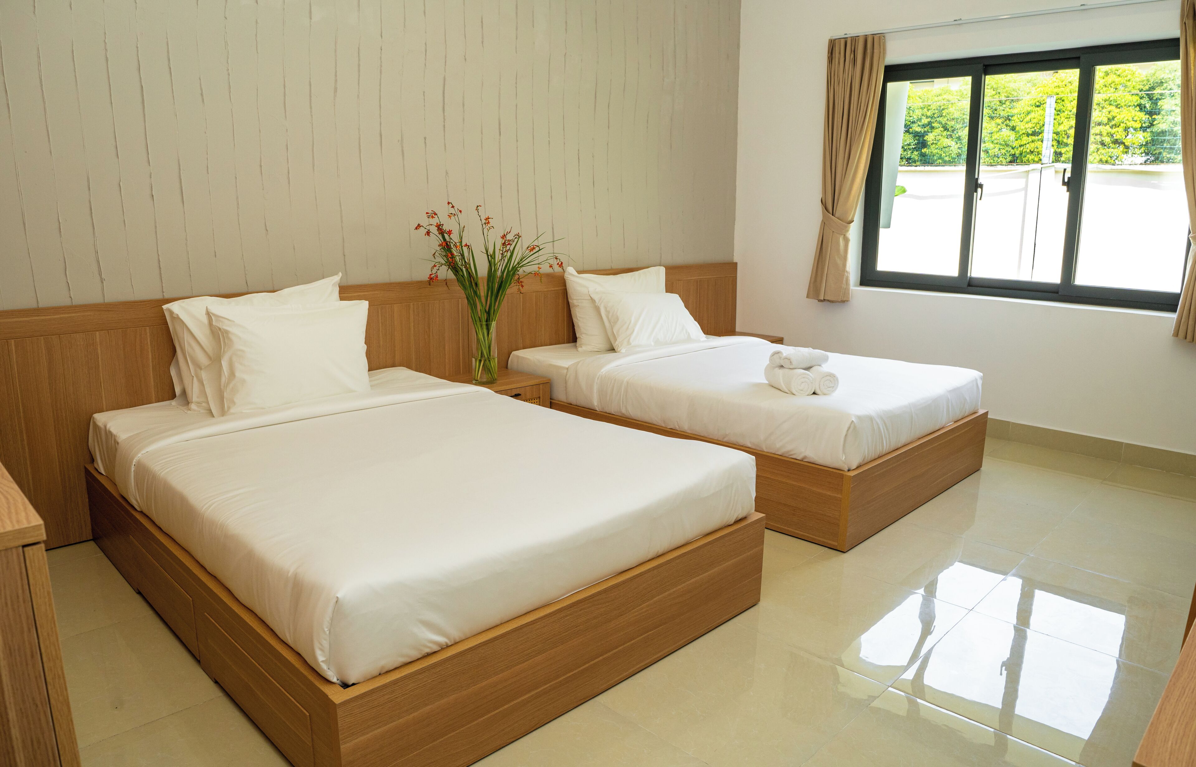 Quarto duplo superior | Escrivaninha, Wi-Fi de cortesia