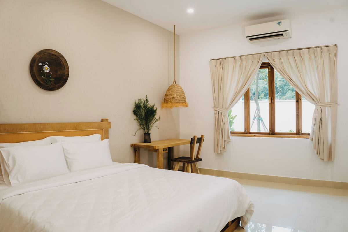 エグゼクティブ ダブルルーム パティオ | デスク、WiFi (無料)