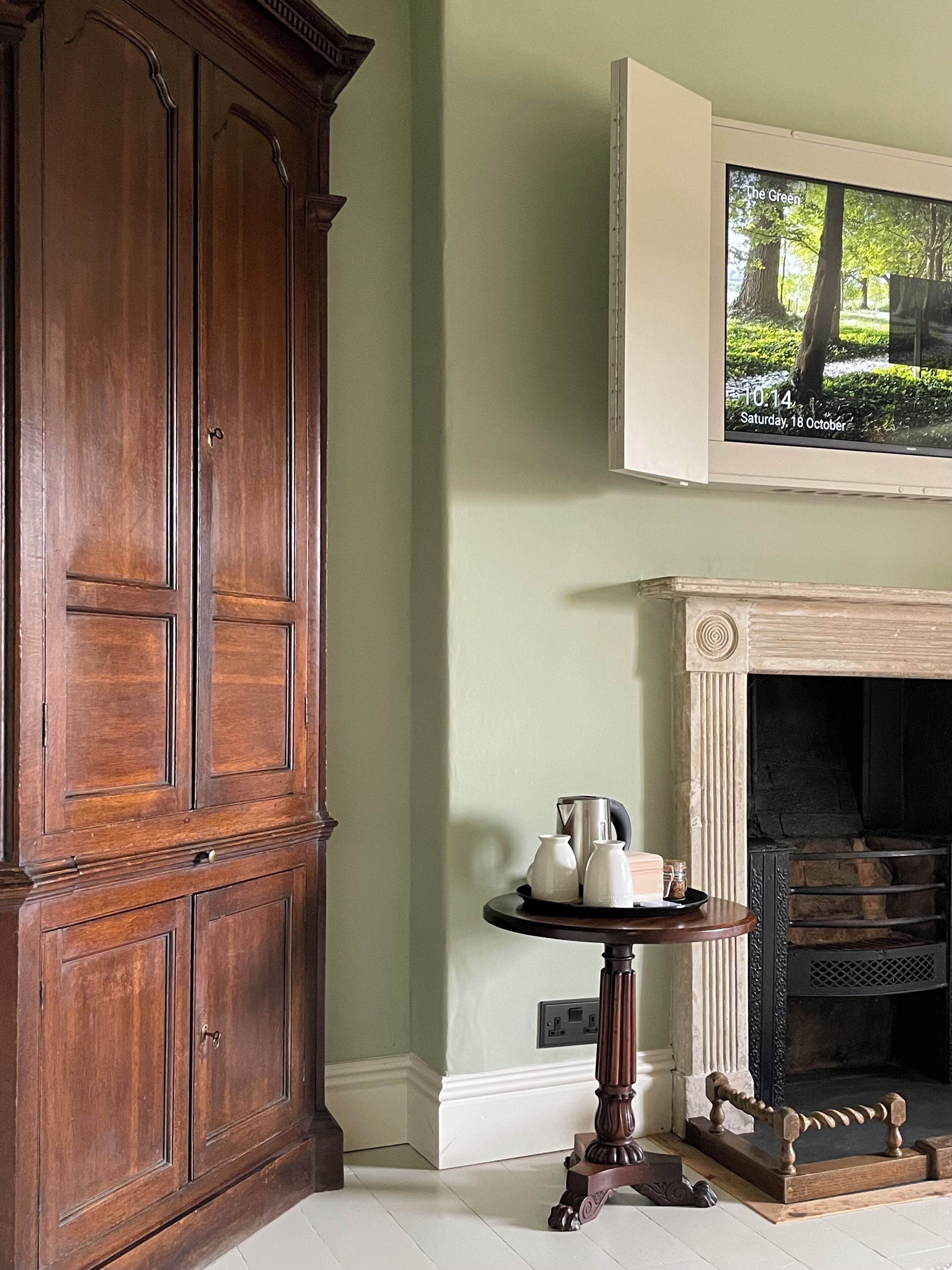 Tabla de planchar con plancha y wifi gratis 