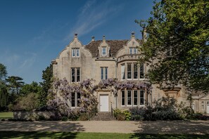 Front of property - The Green (Wingfield)
