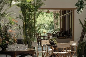 Interior detail - Cipo Laoling Liangshi Homestay (Huzhou)