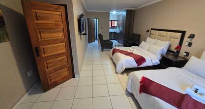 La Majestic Guest Lodge