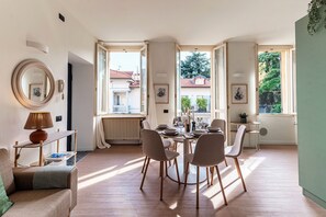 30-inch TV with digital channels - Casa Sara (Como)