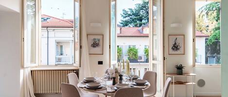 30 吋電視連數碼電視頻道