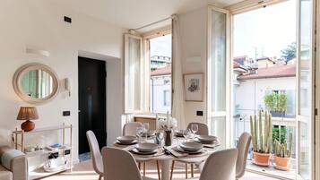 Télévision de 30 pouces avec chaînes numériques