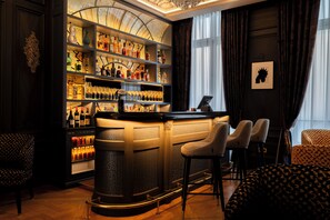 Bar (on property) - Maison Bauchart (Paris)