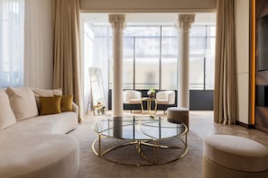 Suite Signature Elysée | Living area - Maison Bauchart (Paris)