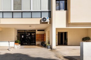 مدخل المنشأة