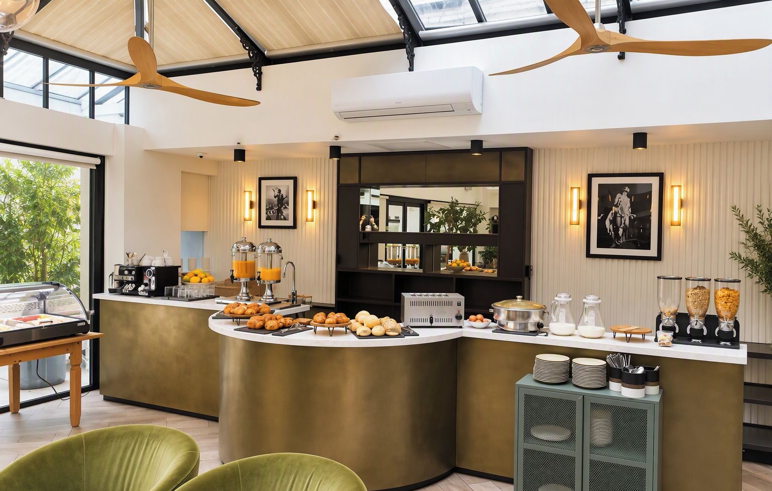 Breakfast buffet