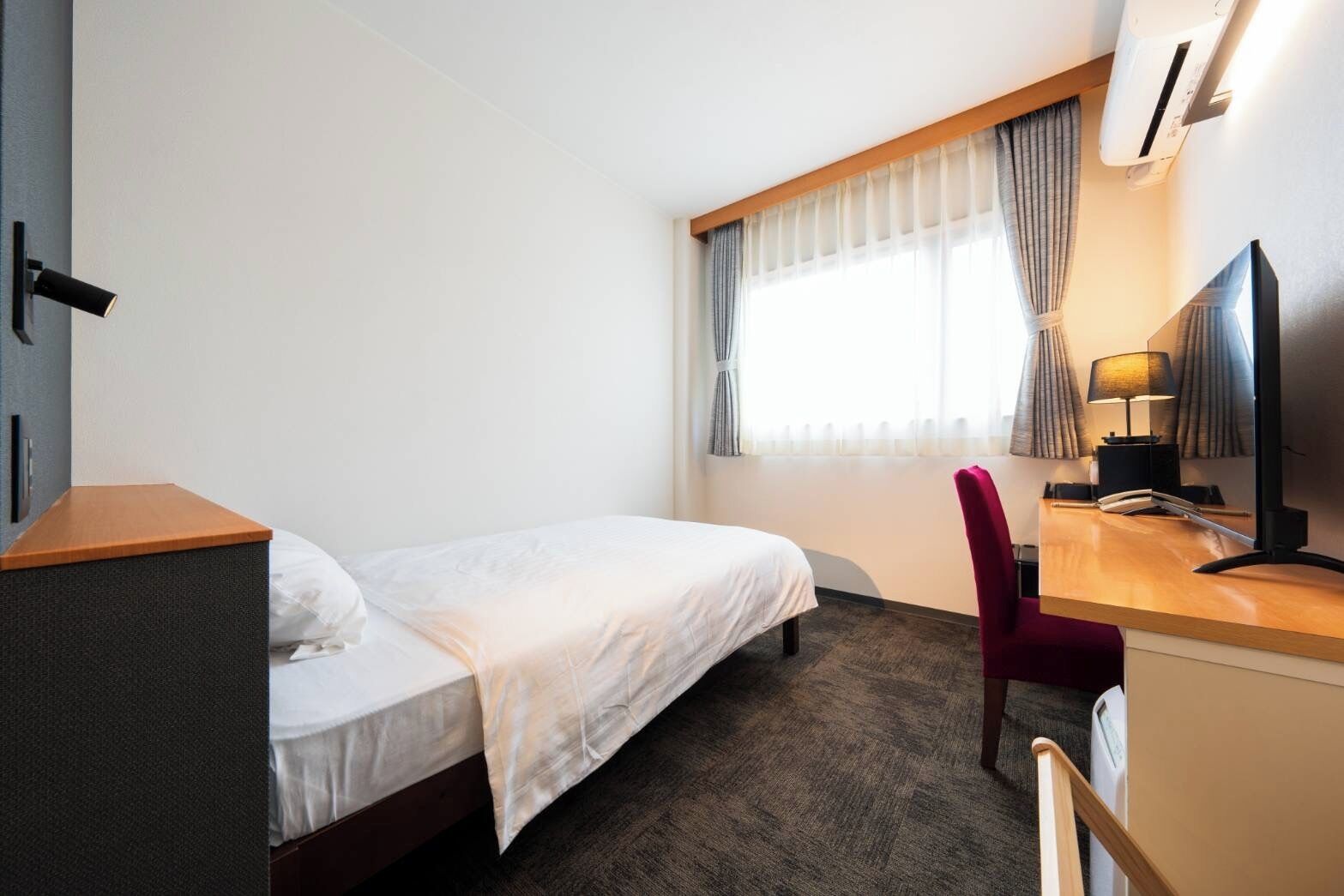 ベーシック シングルルーム | セーフティボックス (室内)、WiFi (無料)