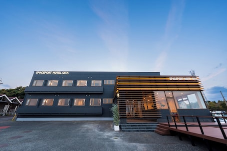 Exterior. SPACEPORT HOTEL OITA