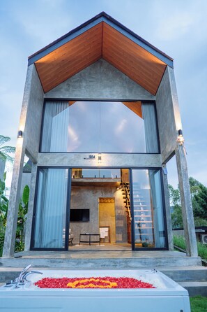 Cabin, Balcony, Pool View | Free WiFi - Maisaba Kintamani Cabin and Bistro (Kintamani)