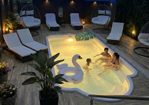 Outdoor pool, a heated pool