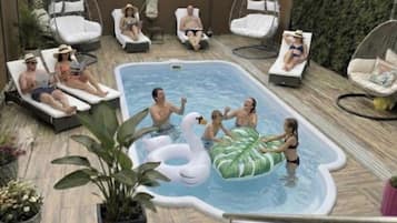 AuĂenpool, beheizter Pool