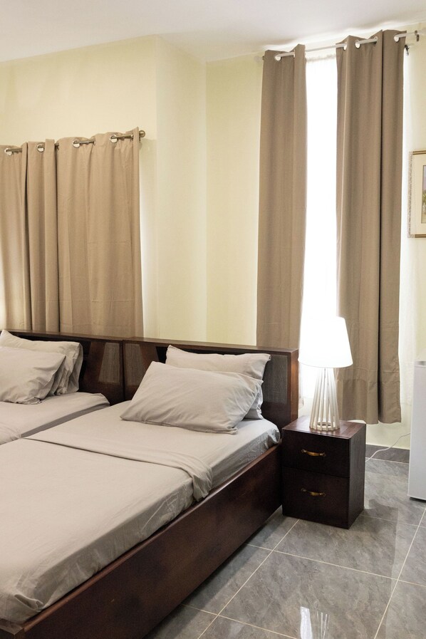 Comfort Apartment, Balcony | Laptop workspace, iron/ironing board, free WiFi - Bethel AirBnB (Winneba)