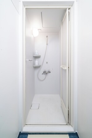 Shared Dormitory, Men only, Non Smoking | Bathroom