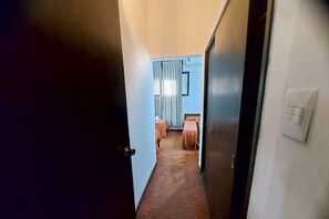 スタンダード トリプルルーム | WiFi (無料)