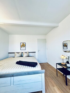 Basic Apartment | Iron/ironing board - 2BR Apt With Balcony Blumengärten (Vienna)