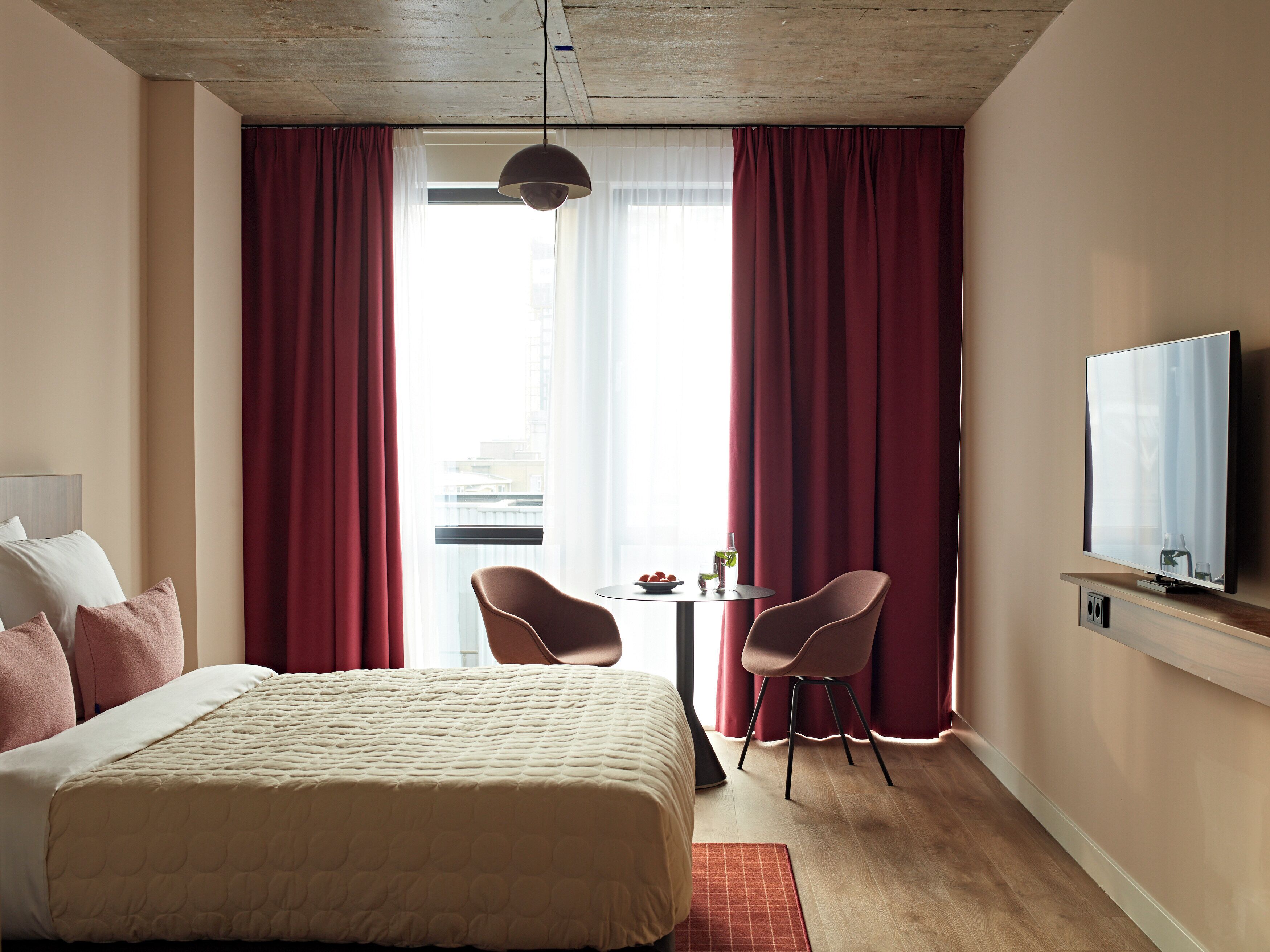 Medium Studio with Kitchenette | Premium bedding, in-room safe, blackout drapes, iron/ironing board