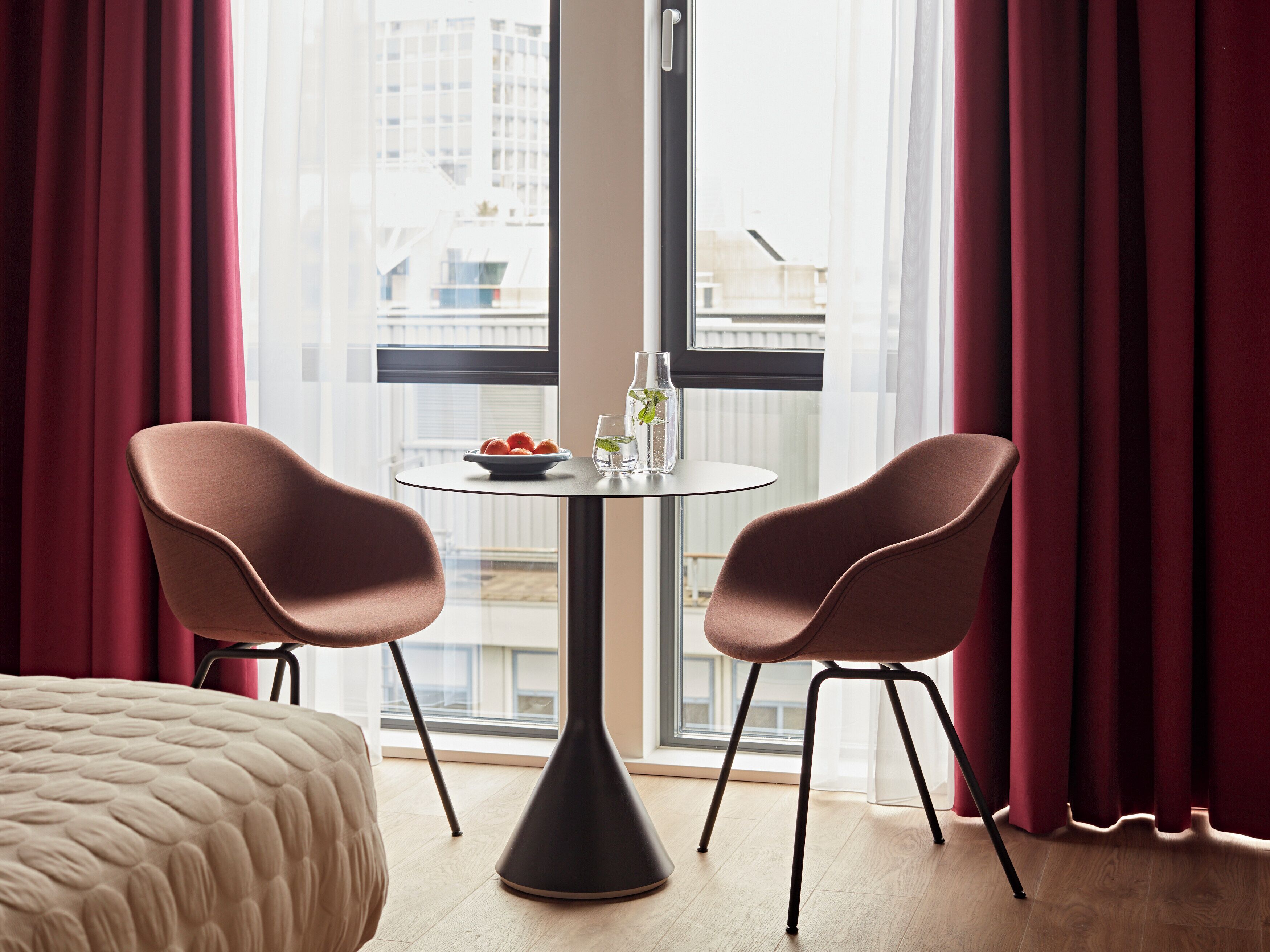 Luxe beddengoed, een kluis op de kamer, verduisterende gordijnen