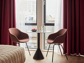 Premium bedding, in-room safe, blackout curtains, iron/ironing board - Numa Rotterdam Coolsingel (Rotterdam)