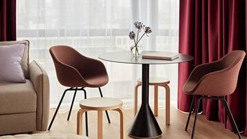 XL Studio with Kitchenette and Sofa Bed